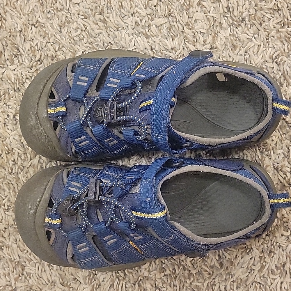 Boys Shoe Lot, 2 Pairs, Sandals And Tennis Shoes - Picture 2 of 6